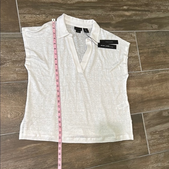 Tahari White Lux Linen Blouse with Cap Sleeves and Boxy Fit - Picture 7 of 9